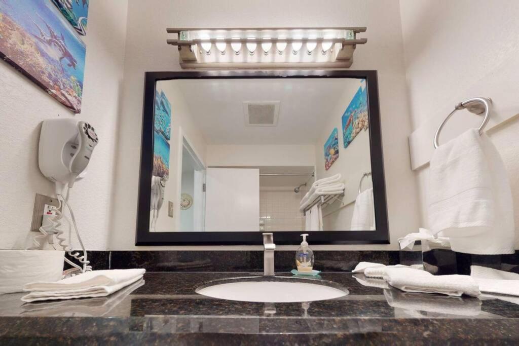 Sea Breeze, Studio 510, Beach Steps Away!+Pool+Wifi Ruskin Esterno foto